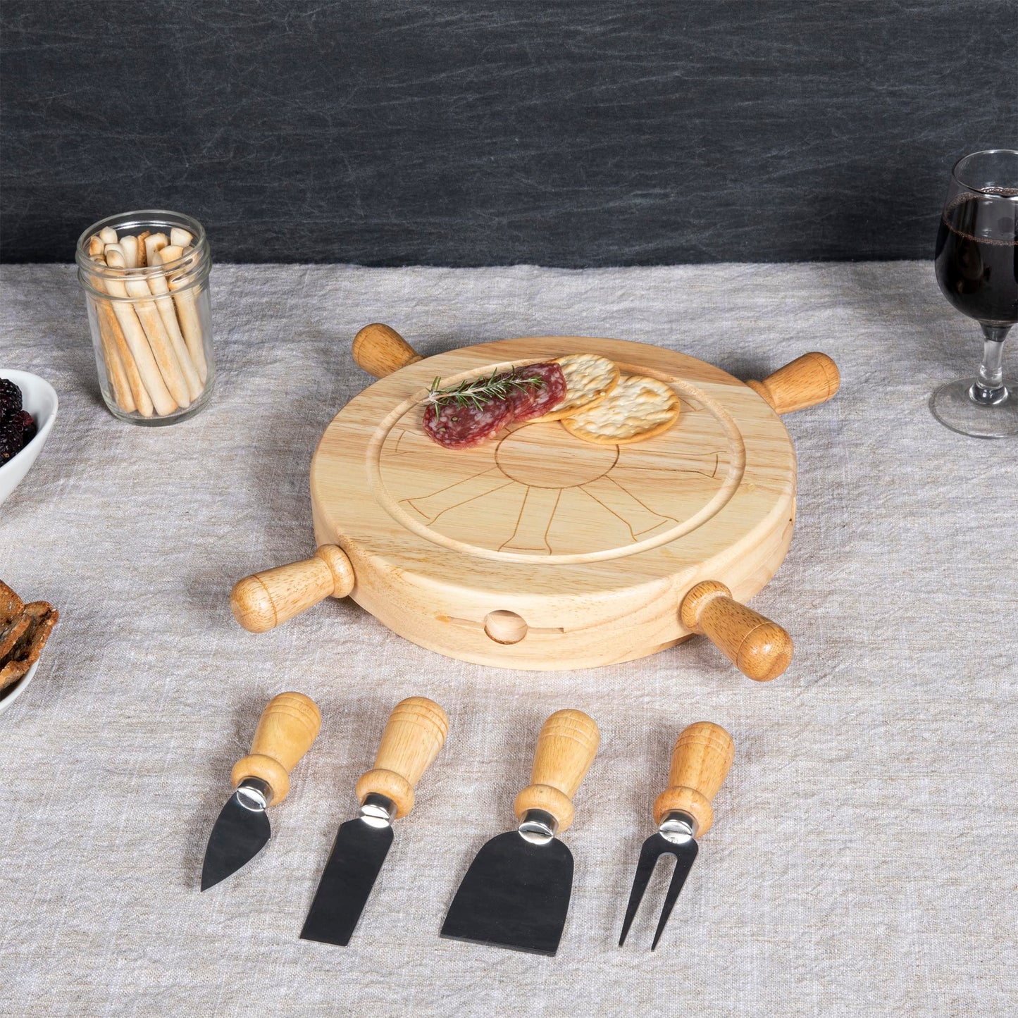 PICNIC TIME Mariner Cheese Board and Tool Set, Charcuterie Board Set, Wood Cutting Board with Cheese Knives, (Parawood)