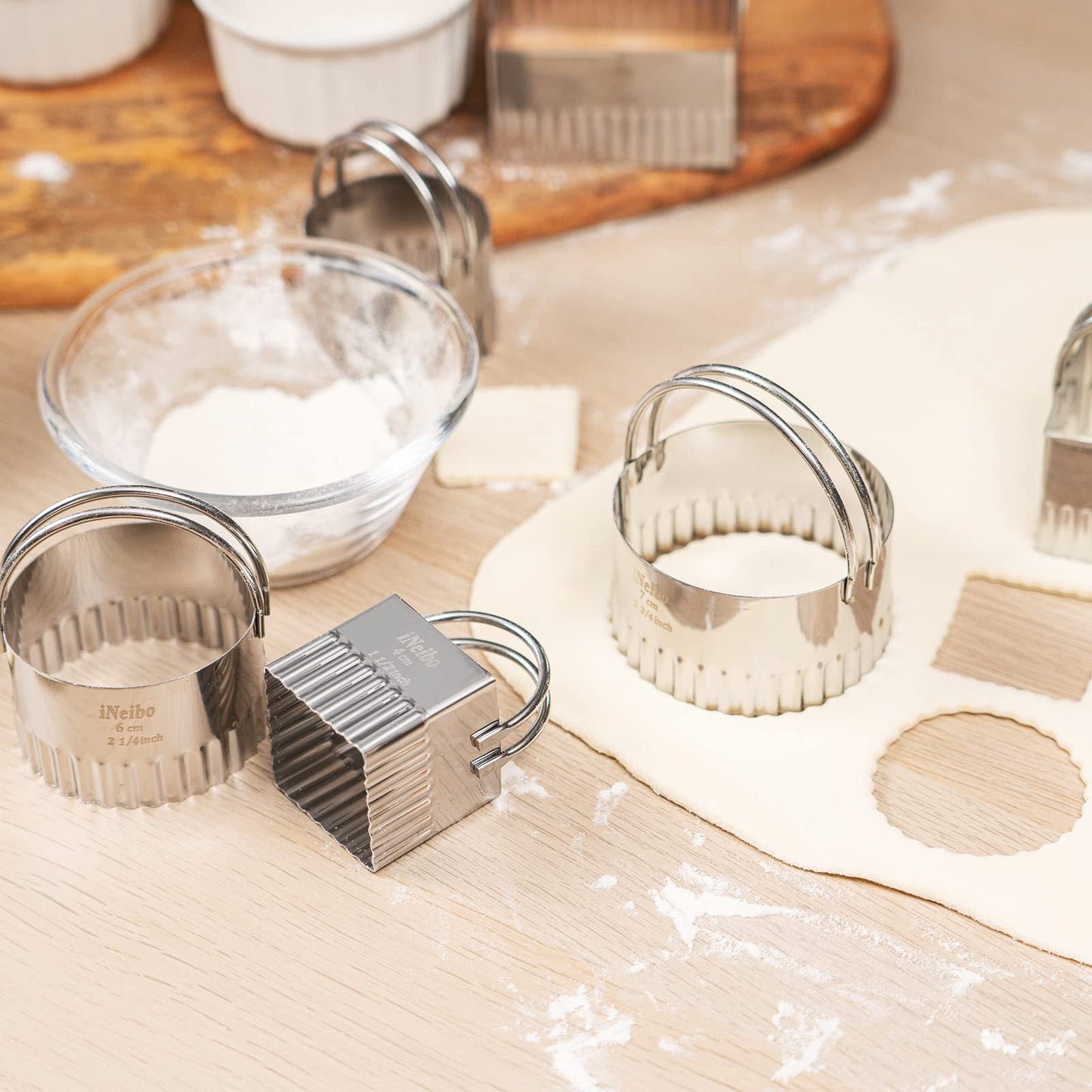 iNeibo Cookie Cutter Set, Square Cookie Cutters with Scalloped Edges, Cookies Cutter with Handle, Professional Pastry Dough Baking Cutter, Shapes Pastry Cutter