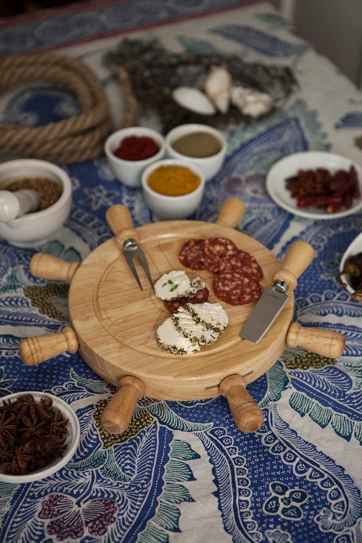 PICNIC TIME Mariner Cheese Board and Tool Set, Charcuterie Board Set, Wood Cutting Board with Cheese Knives, (Parawood)
