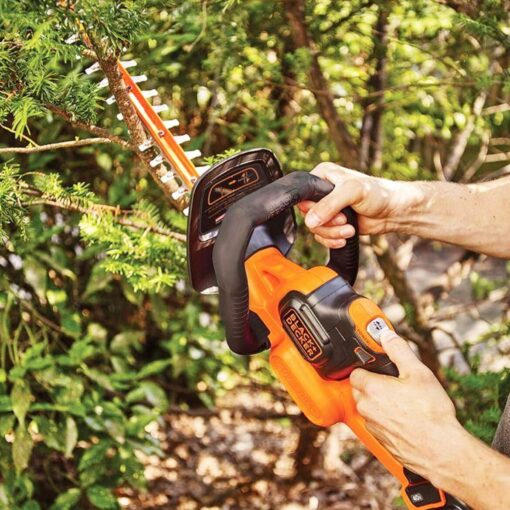 BLACK+DECKER 40V MAX Cordless Hedge Trimmer, 24-Inch Brush Trimmer with Battery and Charger (LHT341FF) - Image 5